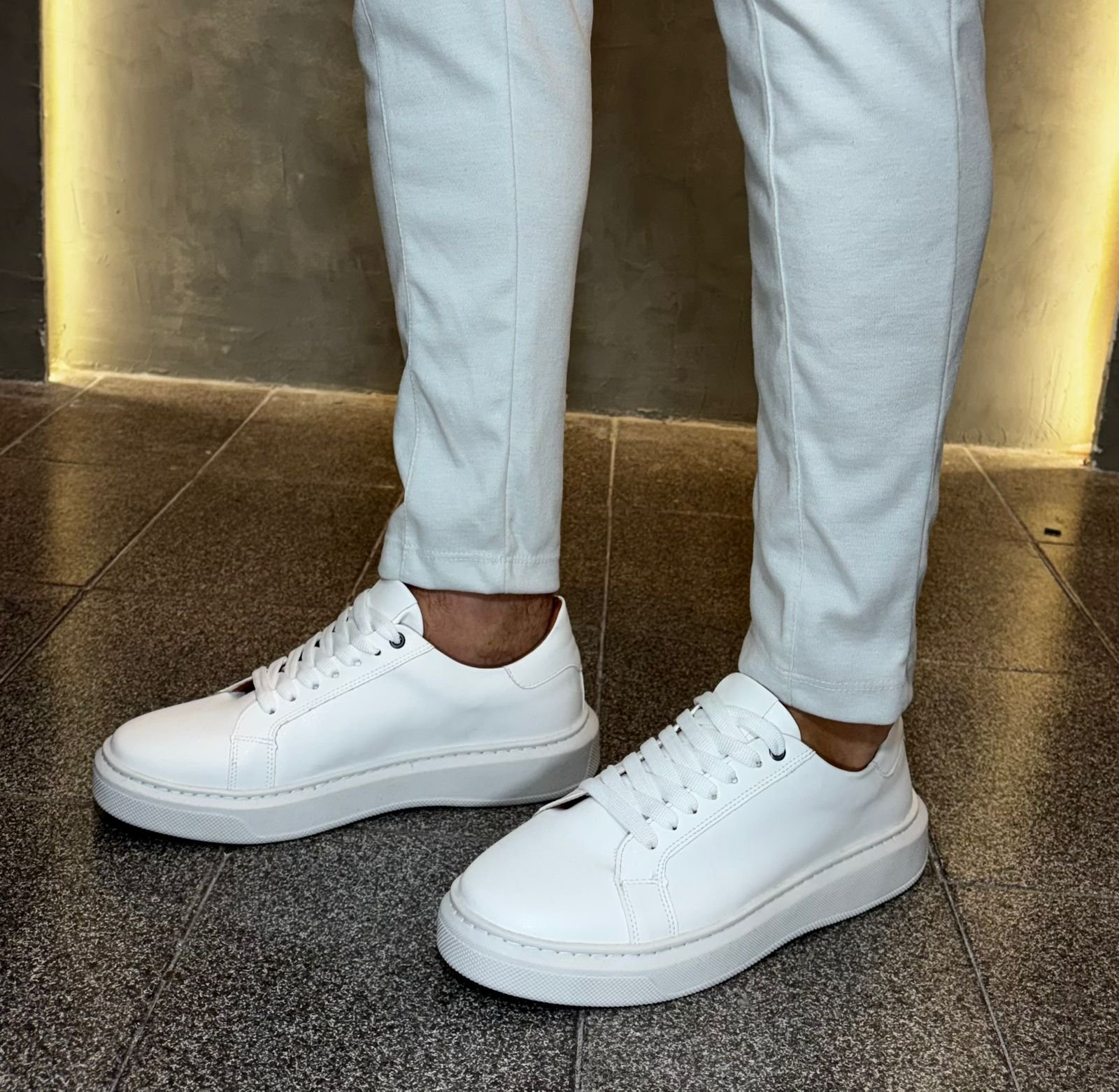 Tênis Casual de Couro Branco